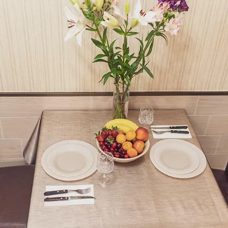 Deluxe Center Апартаменты *