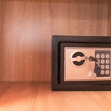 Deluxe Center ブルガス