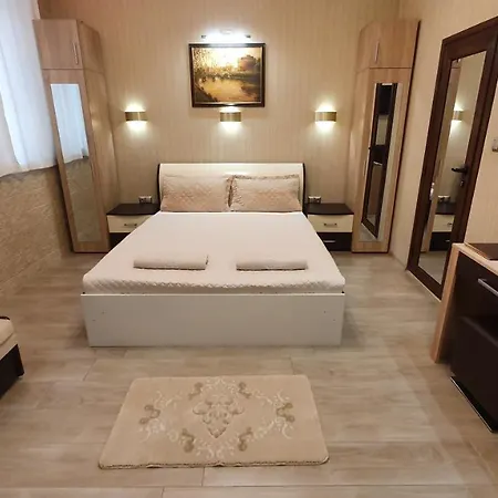 Deluxe Center Бургас