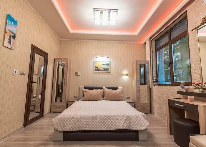 Deluxe Center アパート *