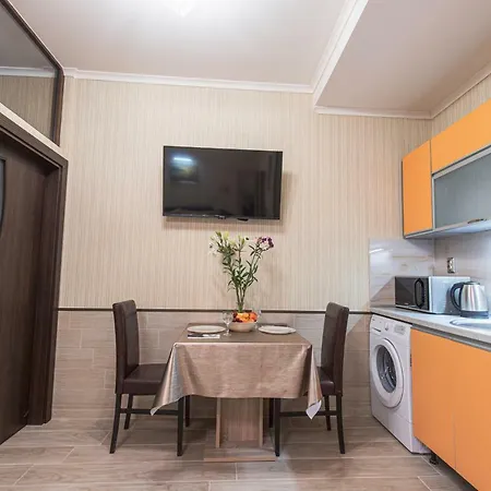 Deluxe Center Apartment *