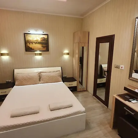 Deluxe Center *
